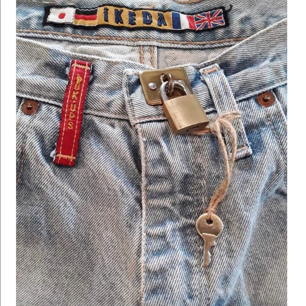 ISO: IKEDA Jeans with lock